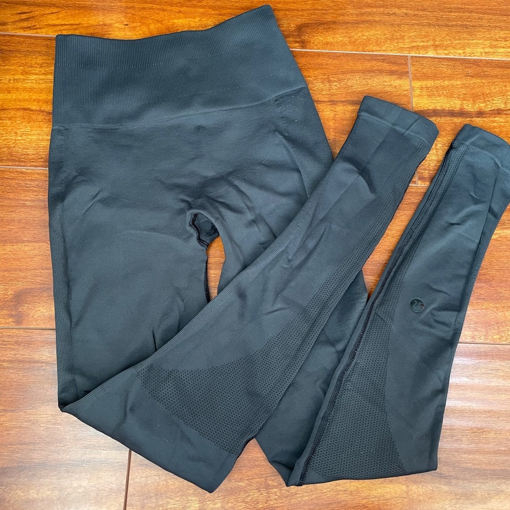 Lululemon size 4 gray leggings